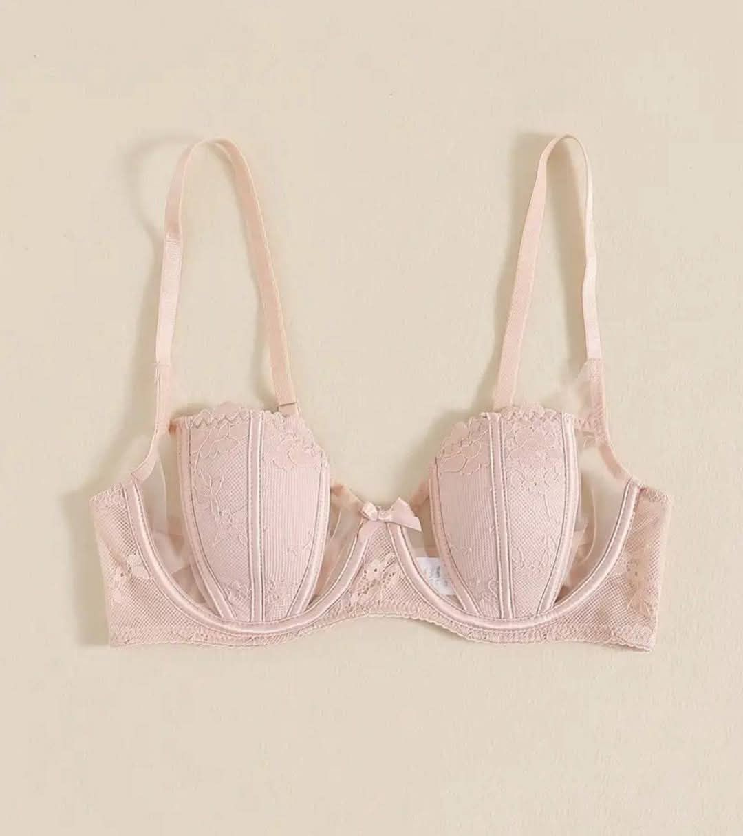 Underwire Lace Bra – Elegant Structured Fit