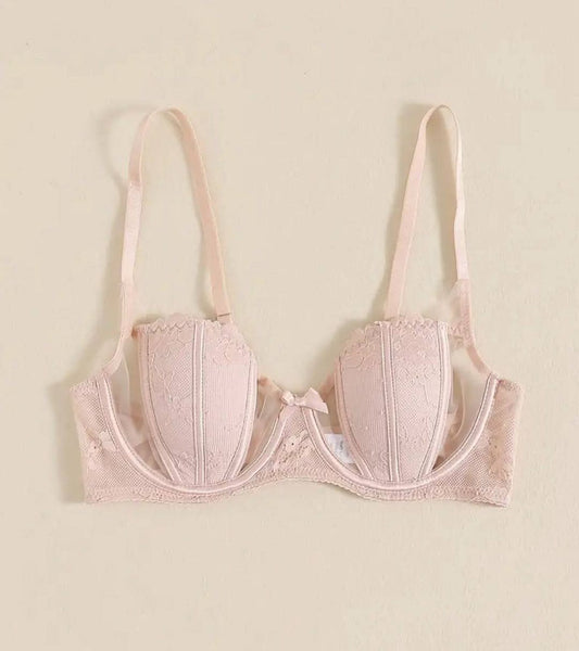 Underwire Lace Bra – Elegant Structured Fit