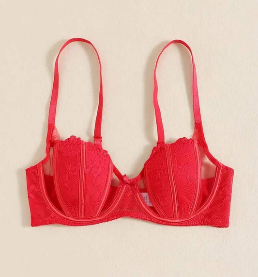 Underwire Lace Bra – Elegant Structured Fit